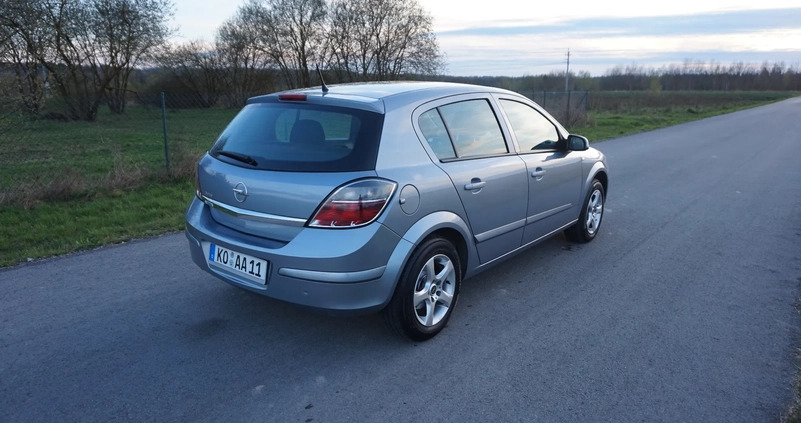 Opel Astra cena 16900 przebieg: 190000, rok produkcji 2009 z Koziegłowy małe 352